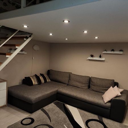 Apartment In Downtown Boedapest Buitenkant foto